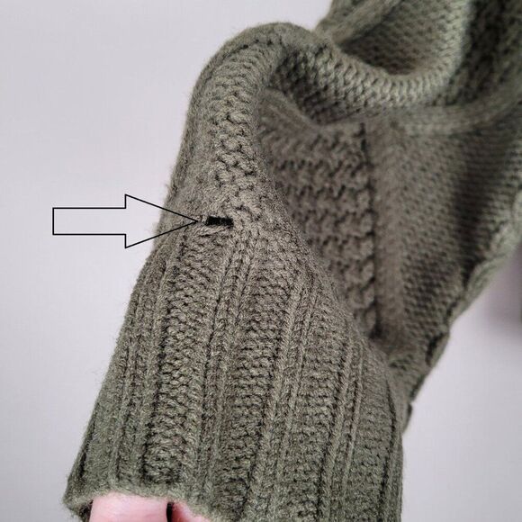 Gilli Olive Green Cable Knit Sweater Oversized Long Sleeve Size M NWT - Picture 7 of 12